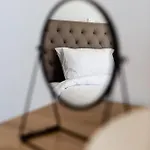 Serenity House * نافبليو