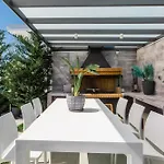 شقة Serenity House نافبليو