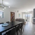 شقة Serenity House نافبليو