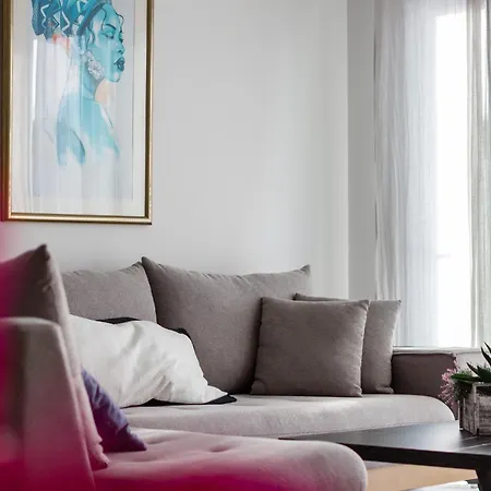 Serenity House Apartment *